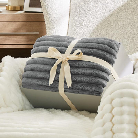 PureSnooze Signature Sherpa Blanket – Reversible Plush Design for Everyday Comfort